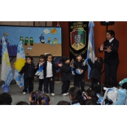 Festejos por el Día de la Bandera con los niños de Jardín